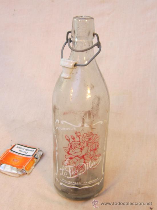 Botellas antiguas: BOTELLA DE GASEOSA LA FLOR DE MURCIA - Foto 1