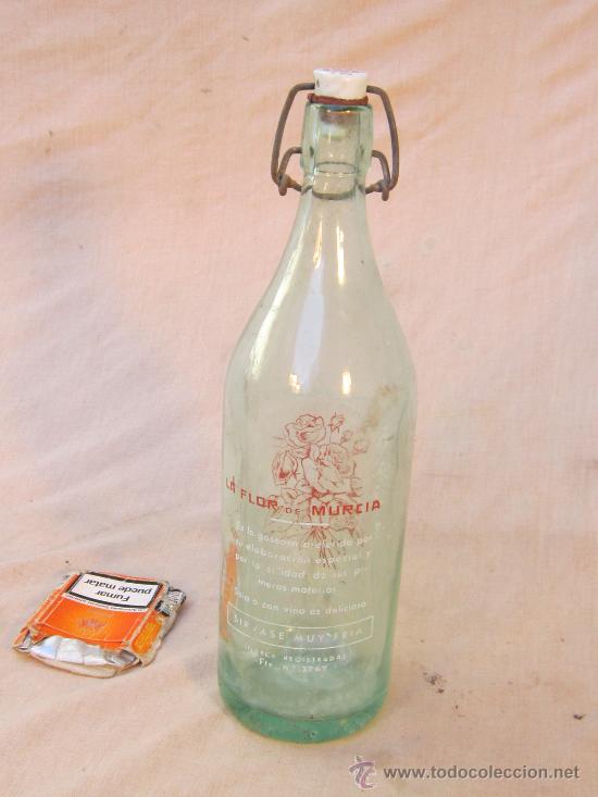 Botellas antiguas: BOTELLA DE GASEOSA LA FLOR DE MURCIA - Foto 2