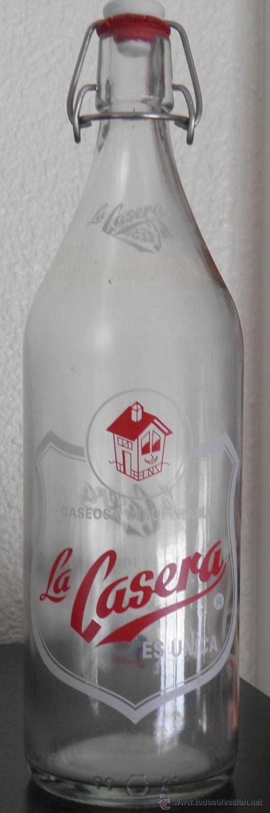 Botellas antiguas: BOTELLA CONMEMORATIVA DE LA CASERA - Foto 3