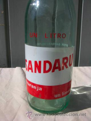 Botellas antiguas: Botella original de refresco SANDARU un litro, . - Foto 3