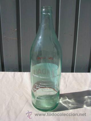 Botellas antiguas: Botella original de refresco SANDARU un litro, . - Foto 4