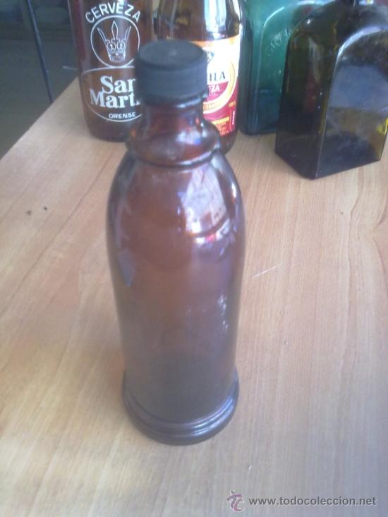 Botellas antiguas: Botella Kahl&uacute;a con letras en relieve - Foto 3