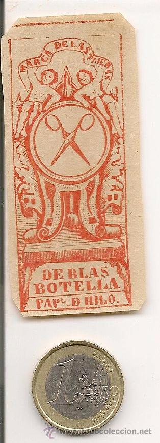 Botellas antiguas: DE BLAS BOTELLA - TIMBRE ANTIGUO - Foto 1