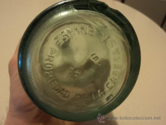Botellas antiguas: Botella de gaseosa La Casera de un litro. - Foto 3