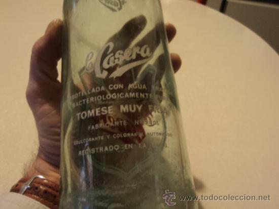 Botellas antiguas: Botella de gaseosa La Casera de un litro. - Foto 4