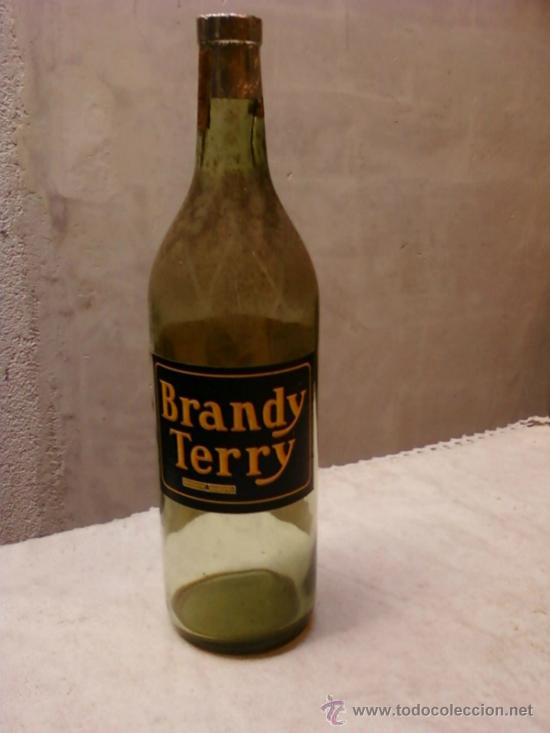 Botellas antiguas: BOTELLA BRANDY CENTENARIO TERRY. VAC&Iacute;A - Foto 2