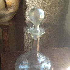 Botellas antiguas: BOTELLA ANTIGUA DE VIDRIO SOPLADO CON TAPÓN 