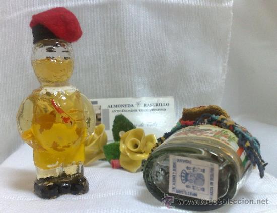 Botellas antiguas: COLECCI&Oacute;N DE 2 MINIATURAS DE BOTELLA DE LICOR. - Foto 3