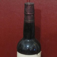 Botellas antiguas: BOTELLA DE VINO FINO SELECTO SHERRY. BODEGAS SANTIAGO BURGOS. PUERTO DE SANTA MARÍA, CÁDIZ. ESPAÑA.