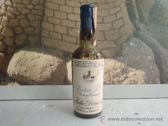 Botellas antiguas: BOTELLIN VI&Ntilde;A 25 - Foto 1