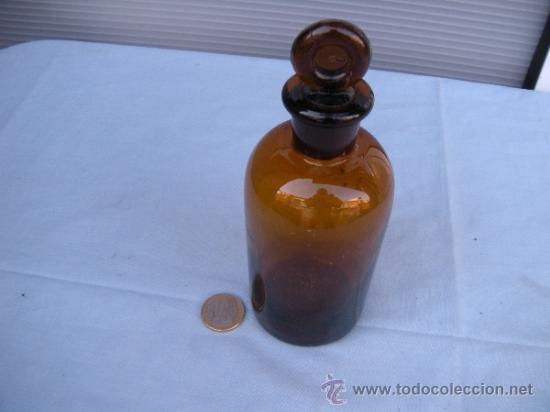 Botellas antiguas: PEQUE&Ntilde;A BOTELLA DE LABORATORIO - Foto 2