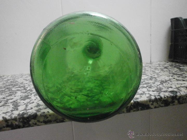 Botellas antiguas: BOTELLA BOTELLON  CRISTAL VERDE - Foto 2