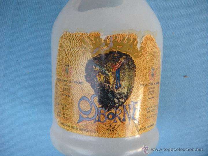Botellas antiguas: BOTELLA BRANDY CONDE DE OSBORNE. BOTELLA DE DAL&Iacute;. - Foto 4