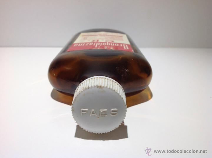 Botellas antiguas: ANTIGUA BOTELLA DE BRONQUIDIAZINA. DE * FAES * - Foto 3