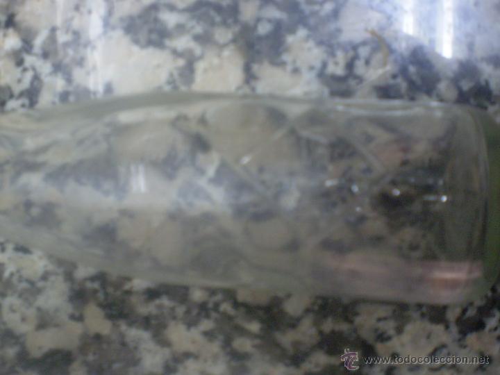 Botellas antiguas: BOTELLA DE MUSA RELIEVE - Foto 2