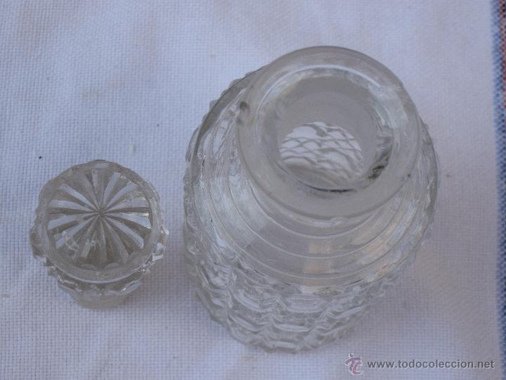 Botellas antiguas: FRASCO ANTIGUO EN CRISTAL TALLADO. - Foto 4