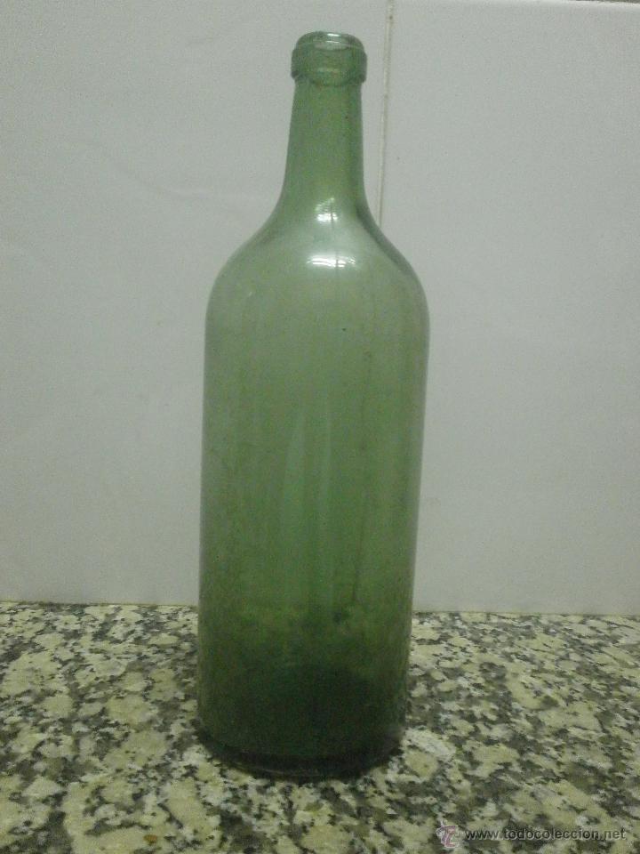 Botellas antiguas: ANTIGUA BOTELLA CRISTAL VERDE - Foto 2