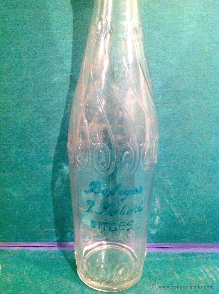 Botellas antiguas: BOTELLA BODEGAS J. ROBERT / RELIEVE / SITGES - Foto 3