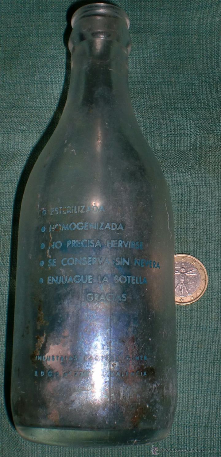Botellas antiguas: Botella de leche el prado serigrafiada - Foto 2