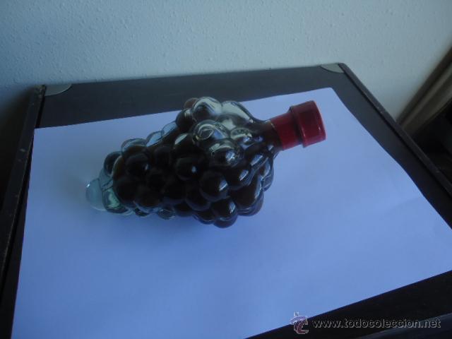 Botellas antiguas: botella de moscatel racimo de uvas - Foto 3
