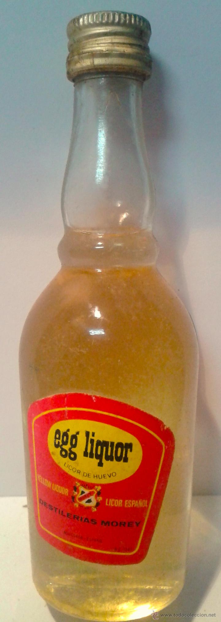 Botellas antiguas: MINI BOTELLA-LICOR DE HUEVO- - Foto 1