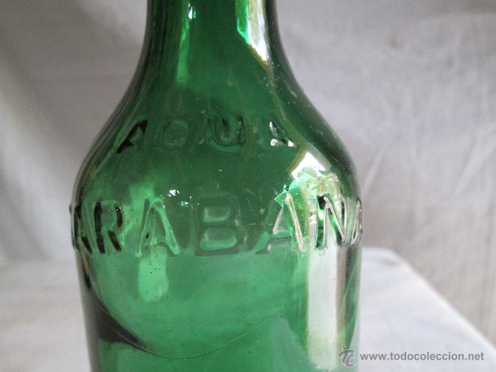 Botellas antiguas: Botella agua de caraba&ntilde;a. - Foto 2