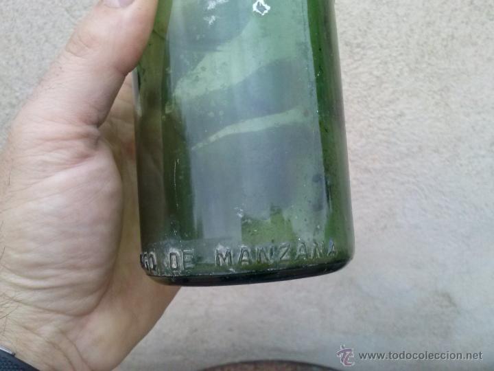 Botellas antiguas: botella zugo manzana - Foto 2