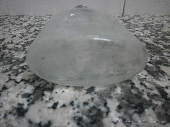 Botellas antiguas: BOTELLA FLOID RELIEVE EN LA BASE - Foto 2