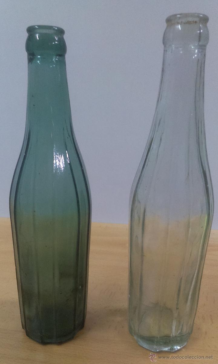 Botellas antiguas: DOS BOTELLAS ANTIGUAS DE REFRESCO - Foto 2