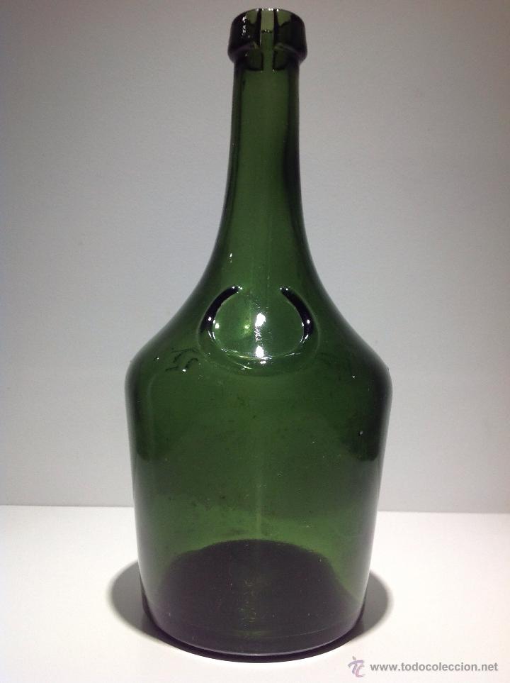 Botellas antiguas: ANTIGUA BOTELLA DE BENEDICTINE. - Foto 2
