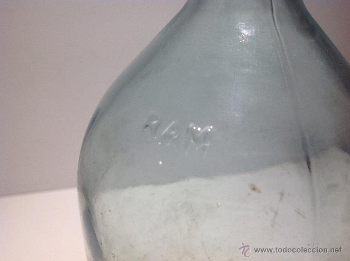 Botellas antiguas: ANTIGUA BOTELLA DE LECHE RAM,LETRAS EN RELIEVE - Foto 2