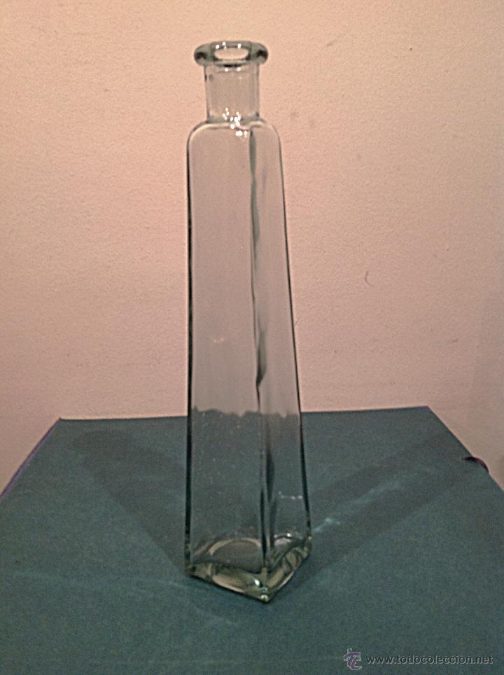 Botellas antiguas: Botella De Colecci&oacute;n Cuadrada - Foto 1