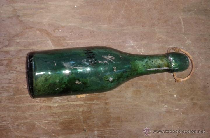 Botellas antiguas: Botella de 22cm, antigua - Foto 1