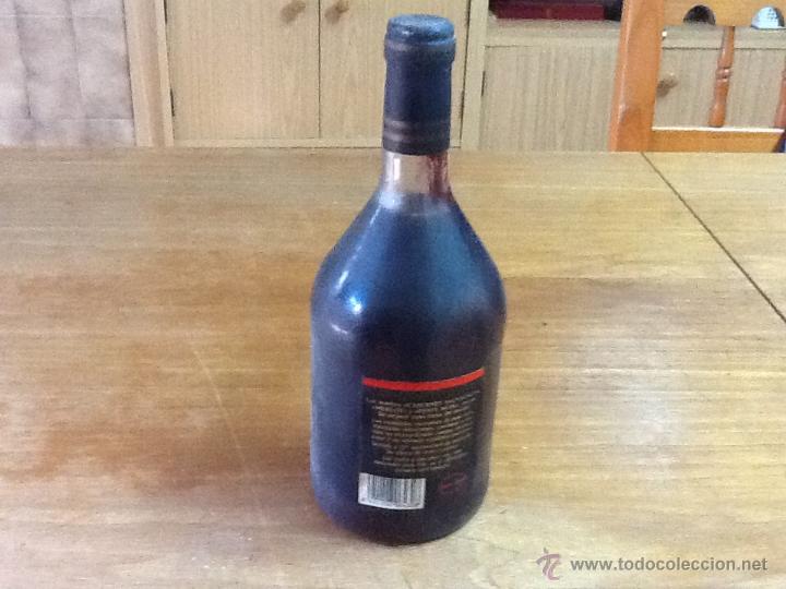 Botellas antiguas: Vino bodegas roqueta 1985 - Foto 2