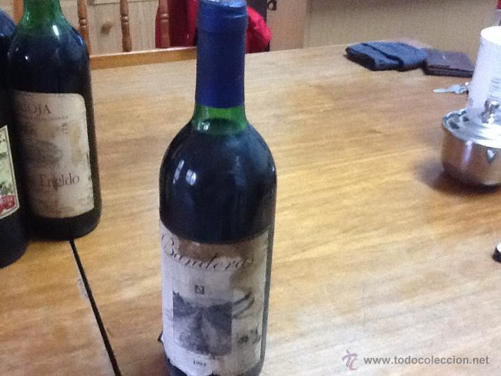 Botellas antiguas: Bodegas roqueta, banderas 1994 - Foto 1