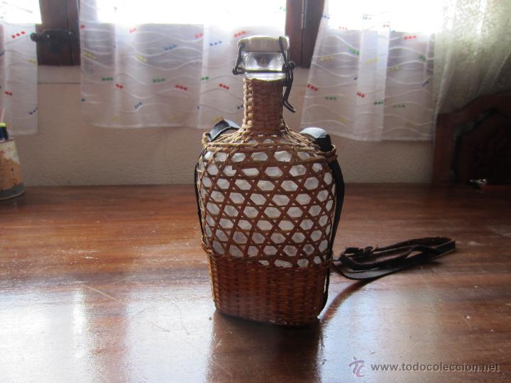 Botellas antiguas: cantimplora modernista - Foto 1