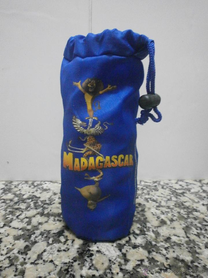 Botellas antiguas: BOTELLA ALUMINIO  Y BOLSA MADAGASCAR - Foto 1