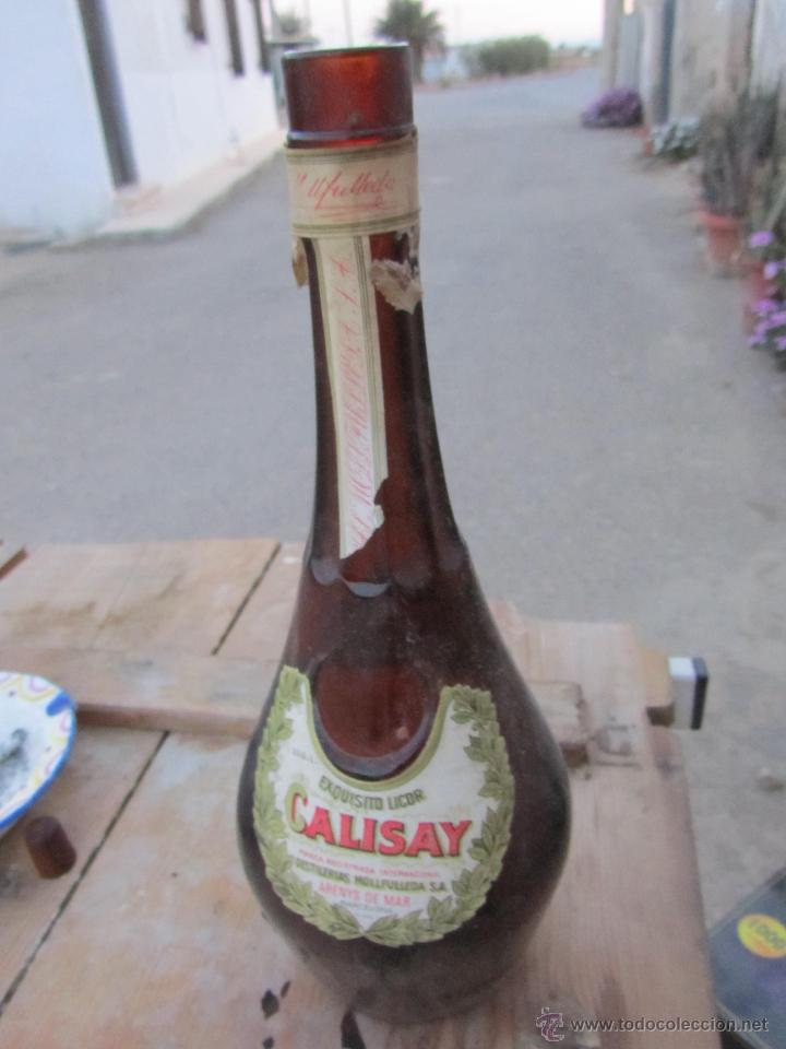 Botellas antiguas: BOTELLA DE CALISAY VACIA - Foto 1