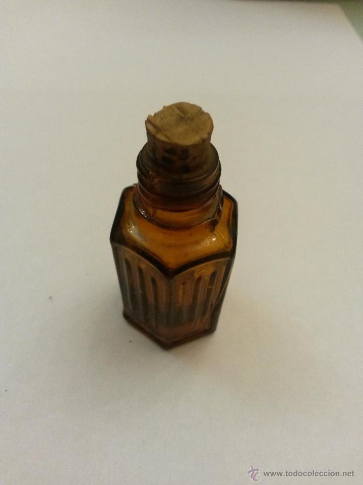Botellas antiguas: Frasco de base exagonal de 5,2 x 3 cms - Foto 2