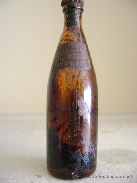 Botellas antiguas: BOTELLA DE CERVEZA GUINNESS EN MINIATURA - Foto 3