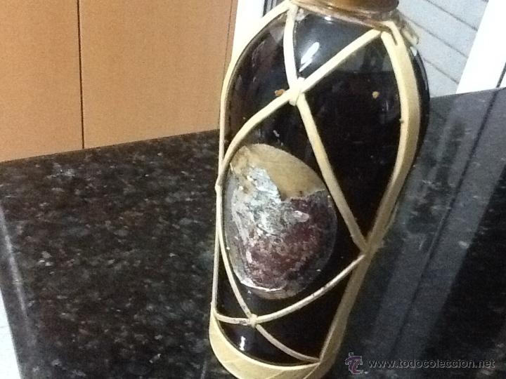 Botellas antiguas: Ron pujol sin abrir - Foto 1