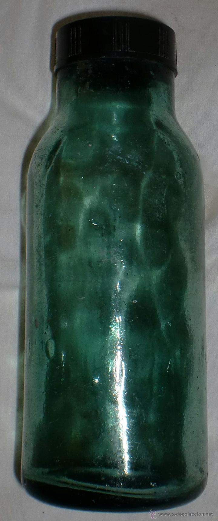 Botellas antiguas: Antigua botella de laboratorio sagra - Foto 1