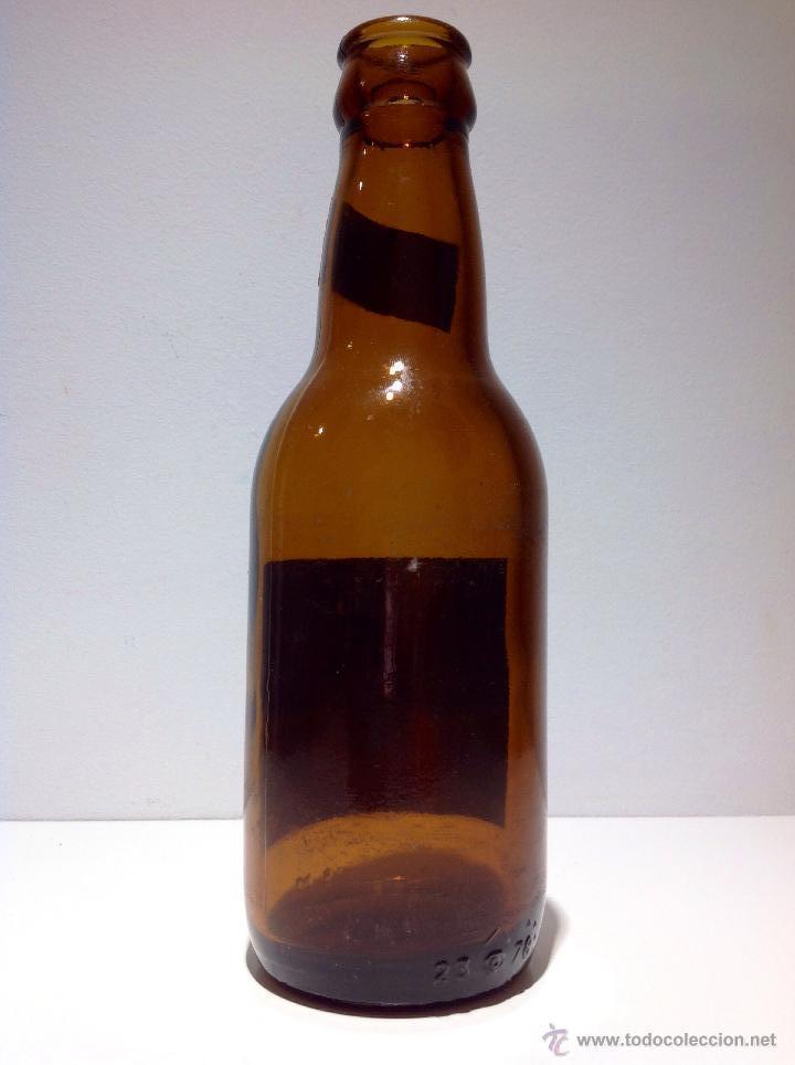 Botellas antiguas: ANTIGUA BOTELLA DE 200 CL, DE CERVEZA ÁGUILA IMPERIAL, CON ETIQUETA DE PAPEL - Foto 3 - 45447156