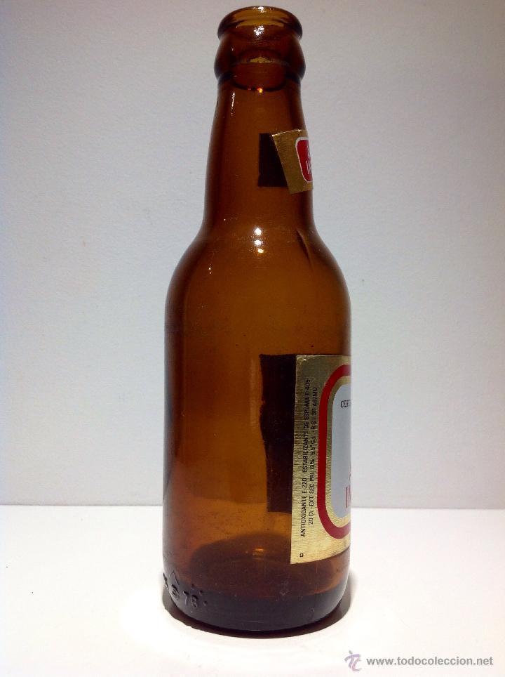 Botellas antiguas: ANTIGUA BOTELLA DE 200 CL, DE CERVEZA ÁGUILA IMPERIAL, CON ETIQUETA DE PAPEL - Foto 4 - 45447156