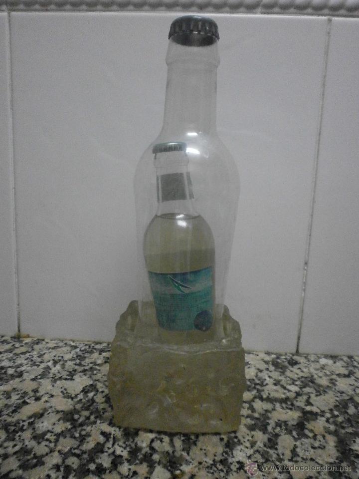 Botellas antiguas: BOTELLA EXPOSITOR AQUARIUS CUBITO DE HIELO - Foto 3