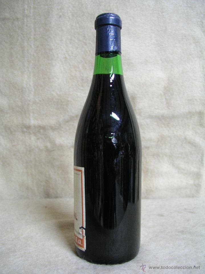 Botellas antiguas: VI&Ntilde;A POMAL. COSECHA 1966. - Foto 3
