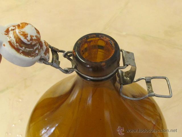 Botellas antiguas: 2 botellas de vidrio &aacute;mbar - Foto 6