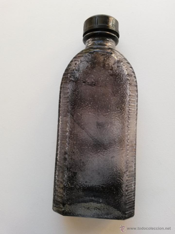 Botellas antiguas: Frasco de bufalo de 13 x 5,5 x 2,8 cms - Foto 1