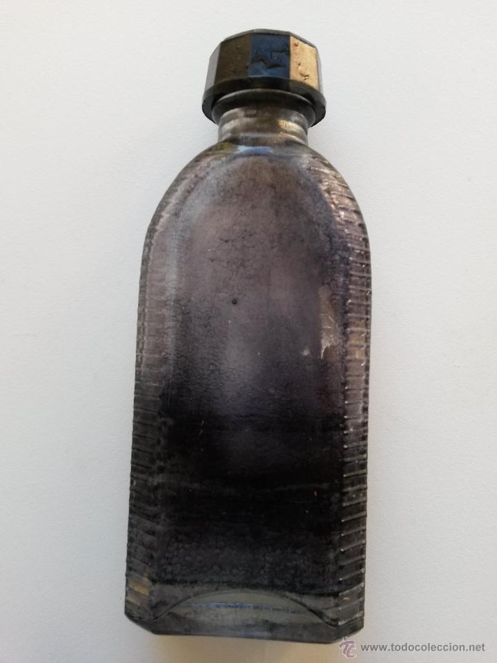 Botellas antiguas: Frasco de bufalo de 13 x 5,5 x 2,8 cms - Foto 2