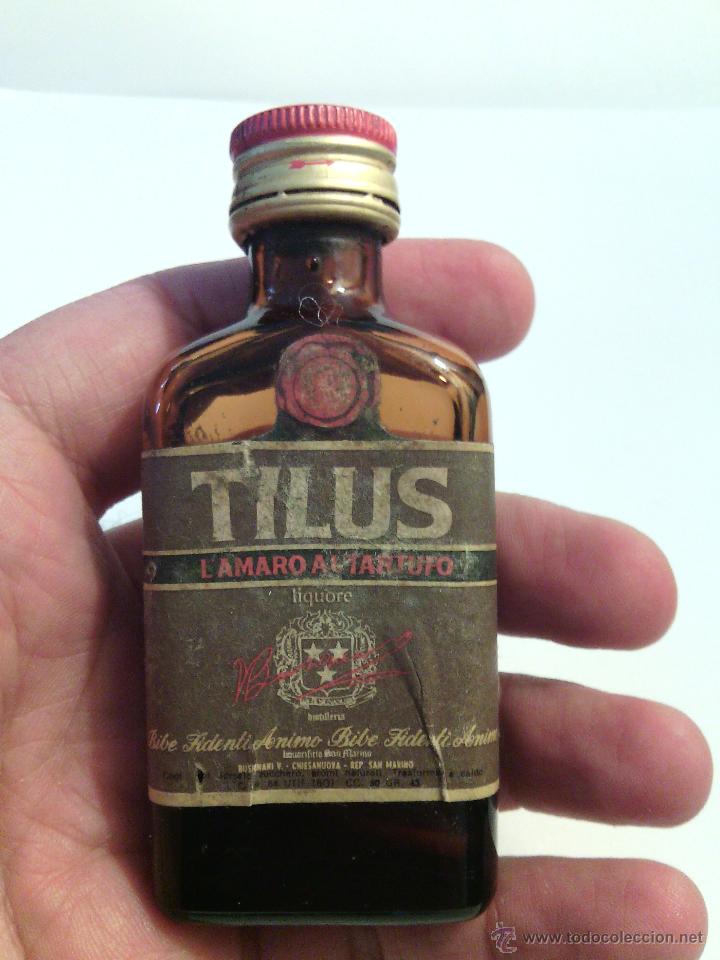 Botellas antiguas: Miniatura de licor Tilus. - Foto 1